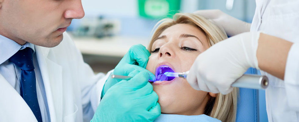 Read more about the article A Complete Overview of Dental Bonding